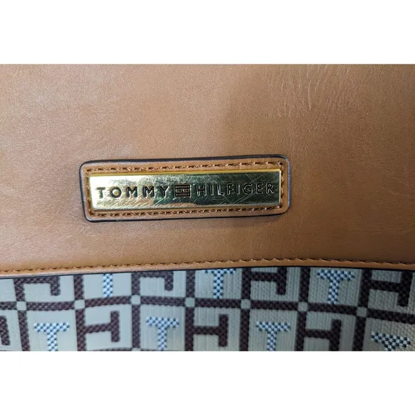Tommy Hilfiger brown tan backpack logo purse drawstring closure good condition - Image 4