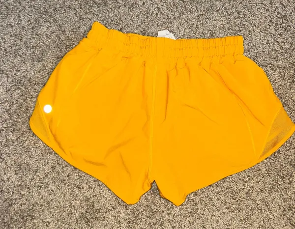 Hotty Hot Short 2.5” - Image 2