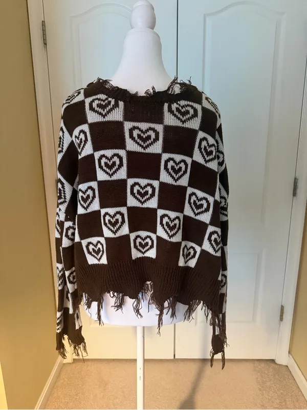 Brown and Cream Heart-Check Distressed oversized V-Neck Sweater - Image 3