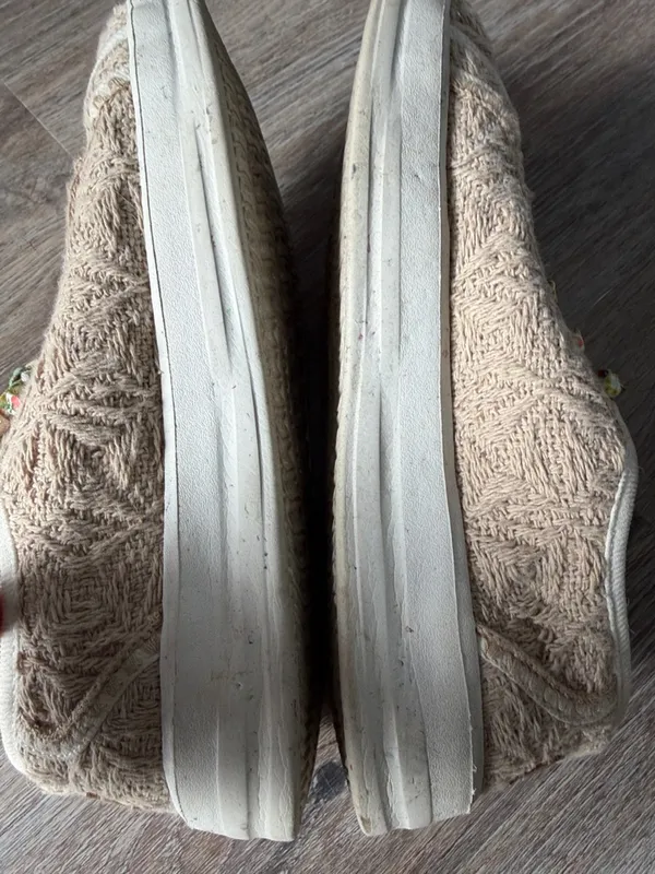 Hey Dude Karina Nut Crochet Sneakers w/ Floral Laces Women’s Size 5 - Image 10