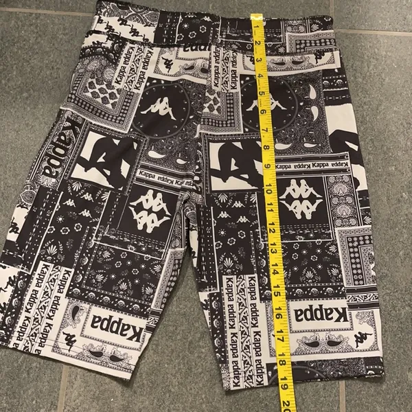 Kappa Biker Shorts Size Medium - Image 16