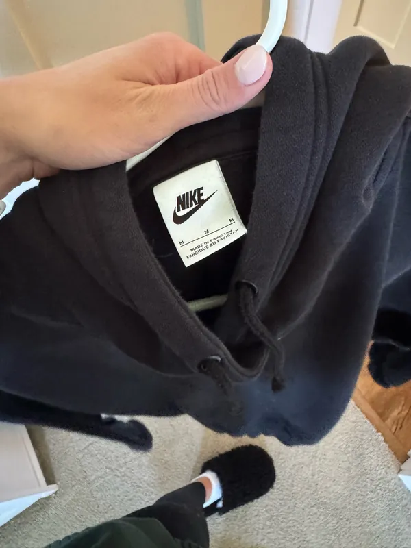 Women’s Nike Sweatshirt - Image 4