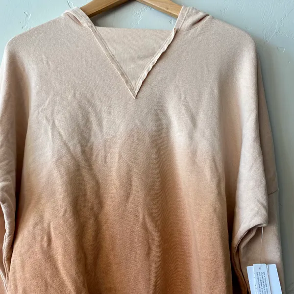 Women’s Ombre Hooded Sweatshirt Rust Ombre Size XS NWT - Image 2