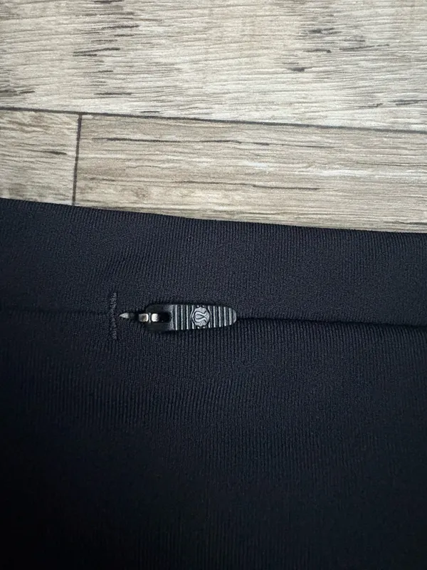 Lululemon Swift Speed High-Rise Tight in Black Sz 6 - Image 6