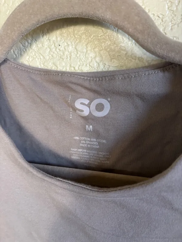 Brown Simple Tee Size M - Image 4
