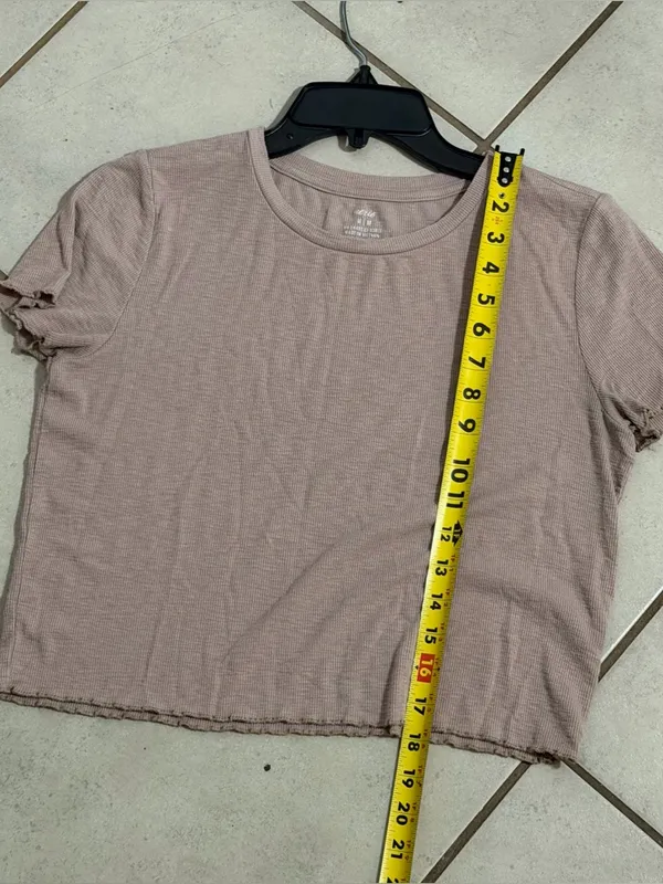 Aerie Women's Mauve‎ Tan Ribbed Crewneck Short Sleeve Crop Top Minimalist size M - Image 6