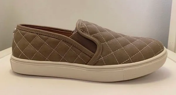 Steve Madden Ecentrq Slip On Quilted Sneaker - Image 3