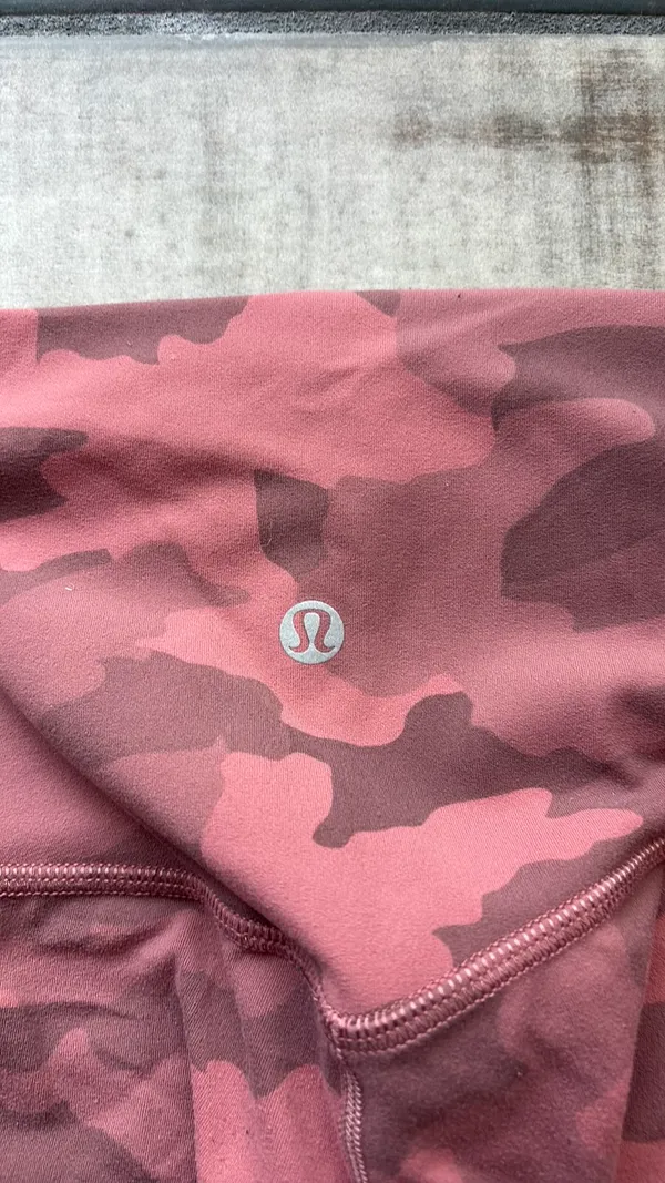 Lululemon Pink Camo 28" Align High-Rise Leggings - Image 5
