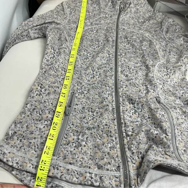 Lululemon size 6 define Jacket/Zip-up Define Jacket - Image 4