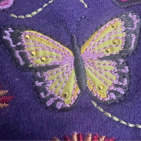 Vintage 90’s Cottage Core Embroidered Butterfly Sweatshirt Size M - Image 8