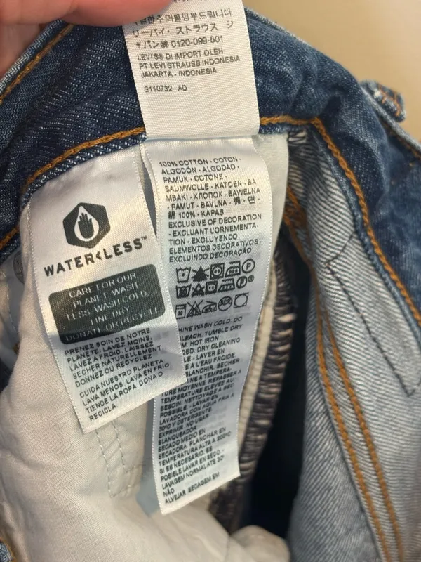 Levi’s Low Pro Straight Leg Distressed Jeans - Image 9