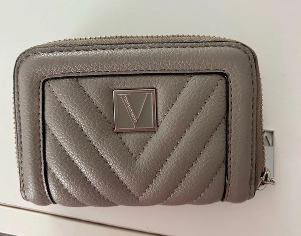 Victoria's Secret Small Wallet - Image 7