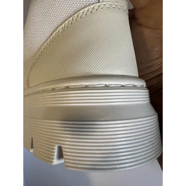 Dr. Martens Women's Combs Combat Boots White Size 5 Urban Grunge Gorpcore - Image 3