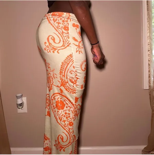 Pretty Little Thing Orange Paisley Print Maxi Skirt - Image 4