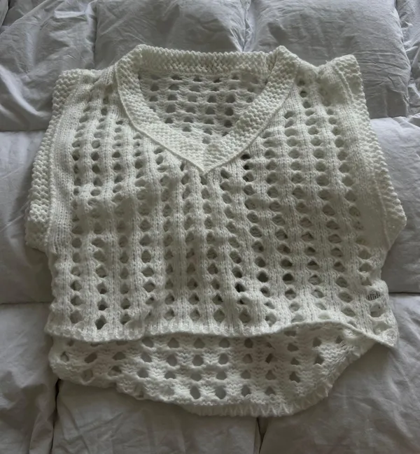 White Knit Sweater Vest - Image 4