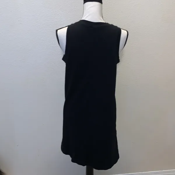Old Navy black sleeveless knee length dress - Image 5