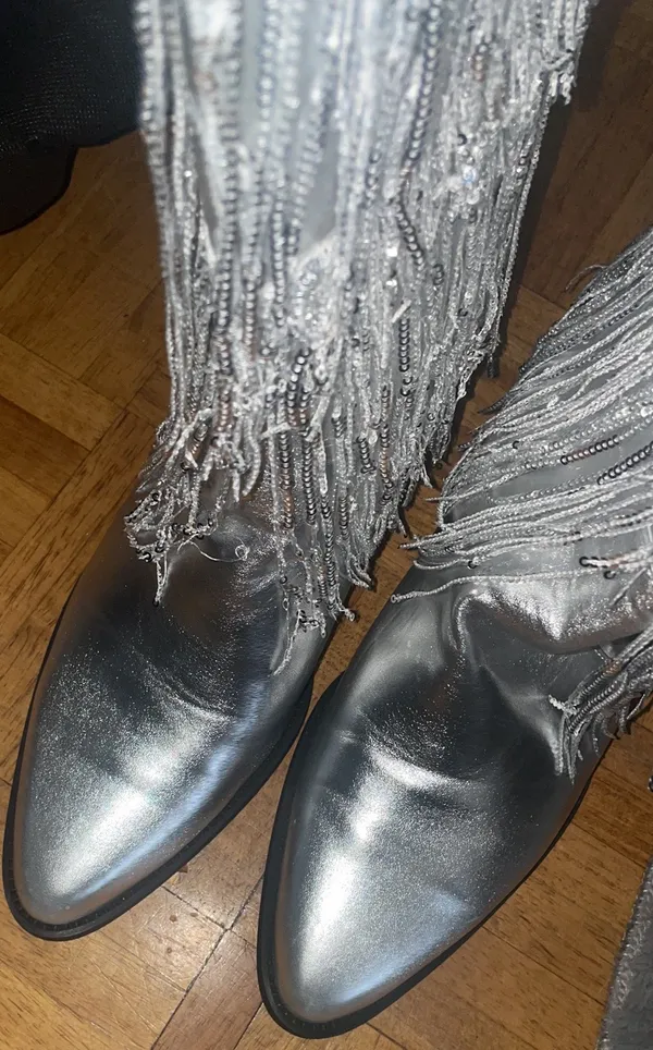 Silver Cowboy Boots Size 12 - Image 3