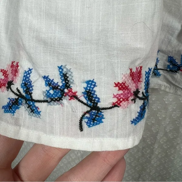 Draper James NWT‎ White Red Camellia Embroidered Peplum Top - Image 2