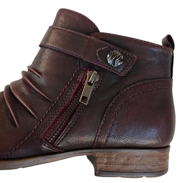 EUC Earth Brand Leather Brook Ankle Boots Garnet Size 9 - Image 3