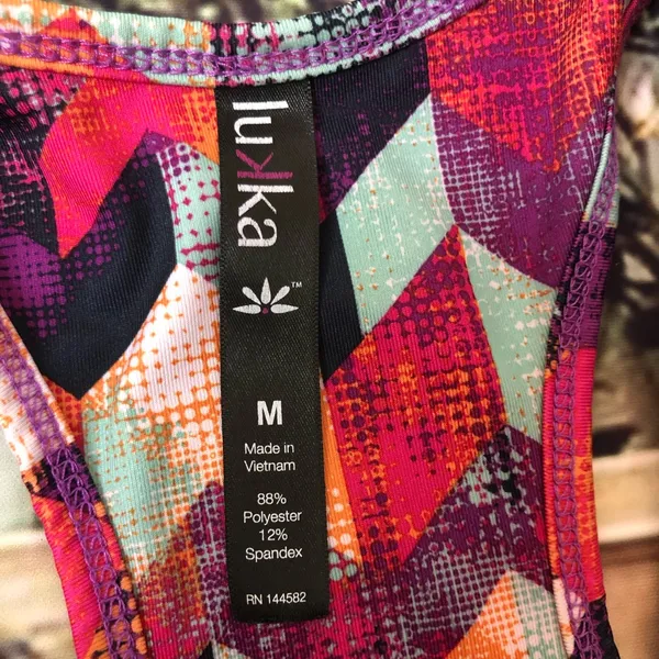 Lukka Chevron print racerback scoop neck workout tank Medium abstract artsy - Image 8
