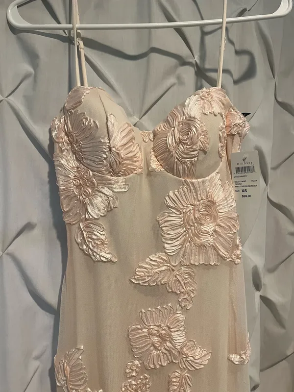 Windsor Nicollet Lace-Up Mermaid Floral Formal Dress - Image 3