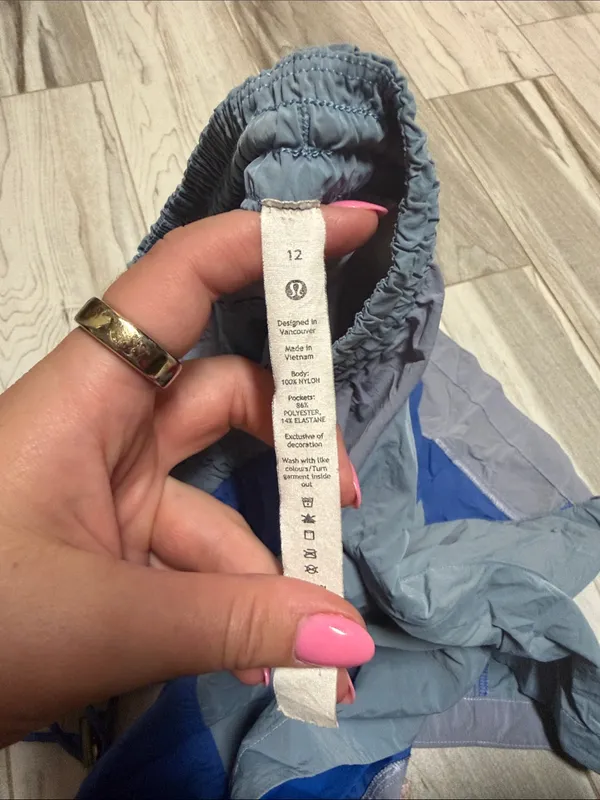 Lululemon Evergreen High-Rise Shorts Blue Size 12 - Image 4
