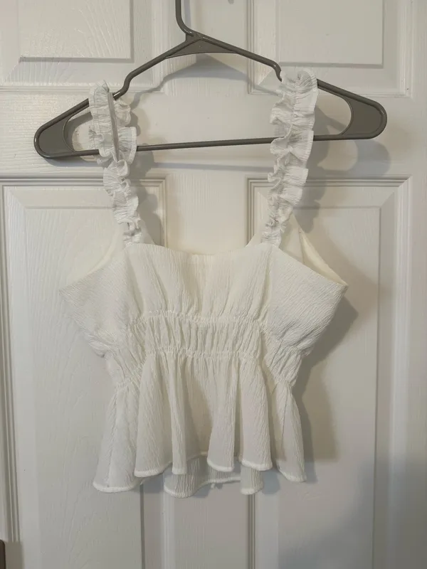 White Top Le Lis - Image 3