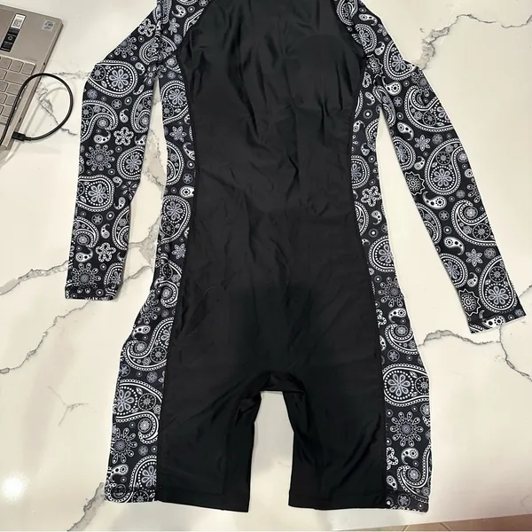 Boyleg 1-pc rash guard swimsuit UPF 50+ NWT - Image 3
