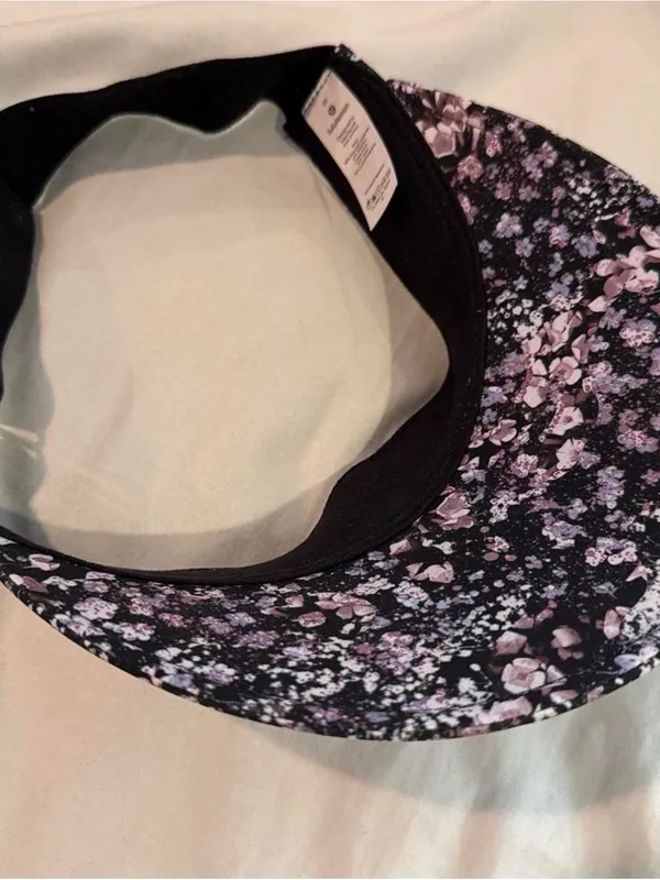 Lululemon Fast Paced Run Visor Floral Spritz Multi EUC - Image 4