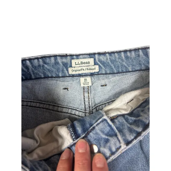 LL Bean Women's Light‎ Wash Original Relaxed Stretch Jeans Size 10P - Image 3