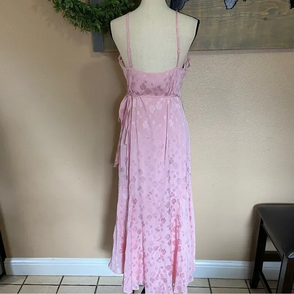 NWOT Lulus Exquisite Presence Blush Floral Jacquard High-Low Wrap Dress - Image 5