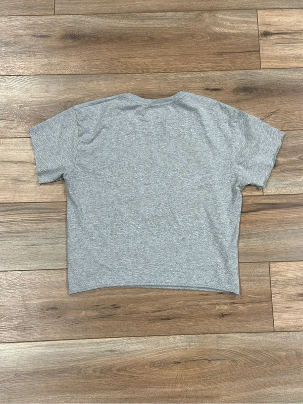 AMERASPORT Vintage 2000s Casual Gray Cropped Embroidered Graphic Tee | Sz Medium - Image 3