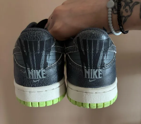 Nike Dunk Low SE GS 'Halloween - Cauldron' - Image 4