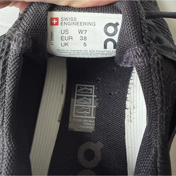 On Cloud Women's Black Gray White Mesh Running Athletic Gym Shoes Sneakers Sz‎ 7 - Image 9
