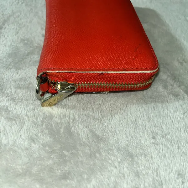 Michael Kors Vibrant Red/ Orange Wallet
GUC - Image 5