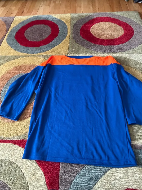 NWOT New York Islanders Hockey NHL Sparky Jersey Shirt Top Kids Youth Size XL - Image 5