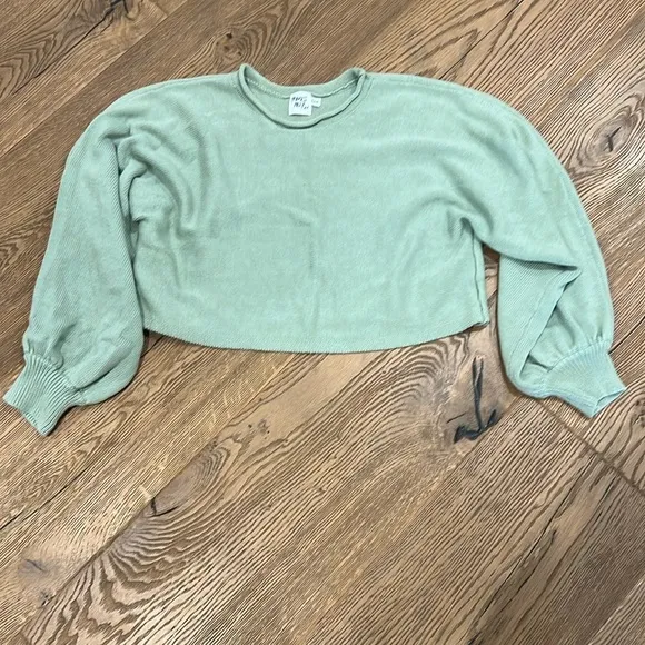 Princess Polly‎ small/medium rolled neck, crop sage green sweater - Image 2