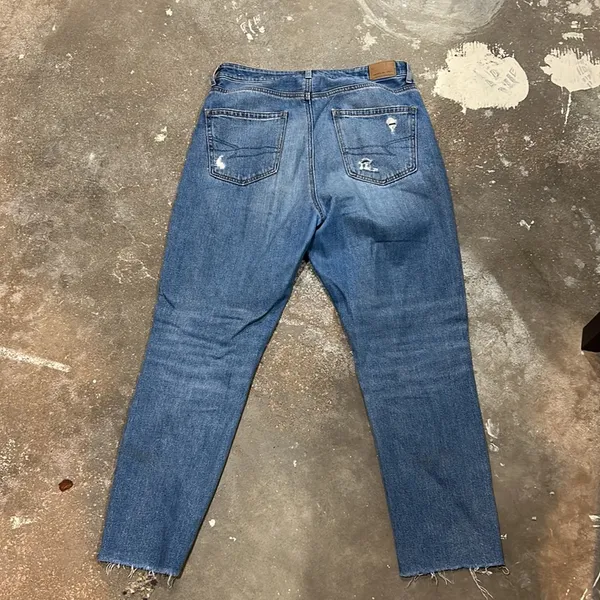 American Eagle Distressed Mom Jean - Image 4