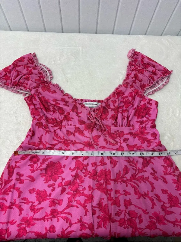 Urban Outfitters Pink Floral Mini Dress‎ Short Sleeve Lightweight size L - Image 8
