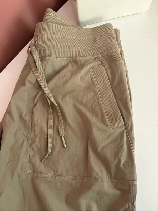 lululemon athletica Lightweight Drawstring Sweatpants - Olive Green - Image 2