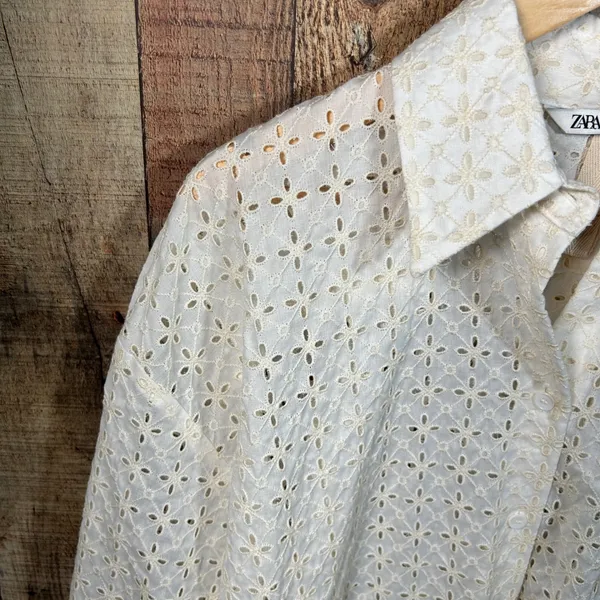 Zara Ivory Ecru Openwork Embroidery Shirt Medium Eyelet Button Up Blouse Boho - Image 2