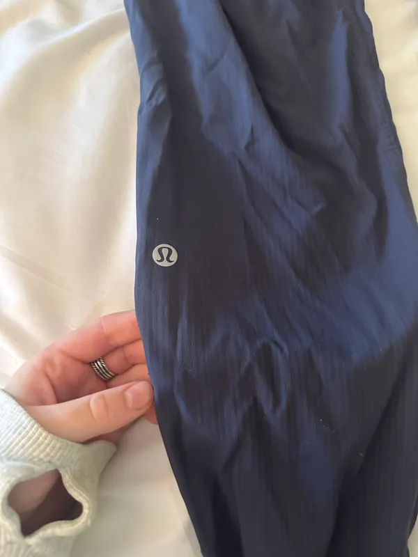 Lululemon Joggers - Image 4