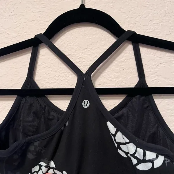 Lululemon Women’s Floral‎ Print Yoga Workout Tank Top Black Size Medium​ - Image 6