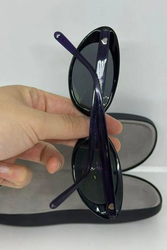 VTG Y2K Coastal Sunglasses Black Oval Frame Retro Aesthetic with Case - Image 3