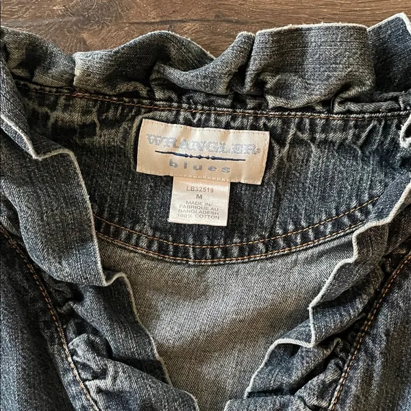 Vintage Wrangler Blues Denim Jacket w/ Snape Closure & Ruffle Detail,Size Medium - Image 2