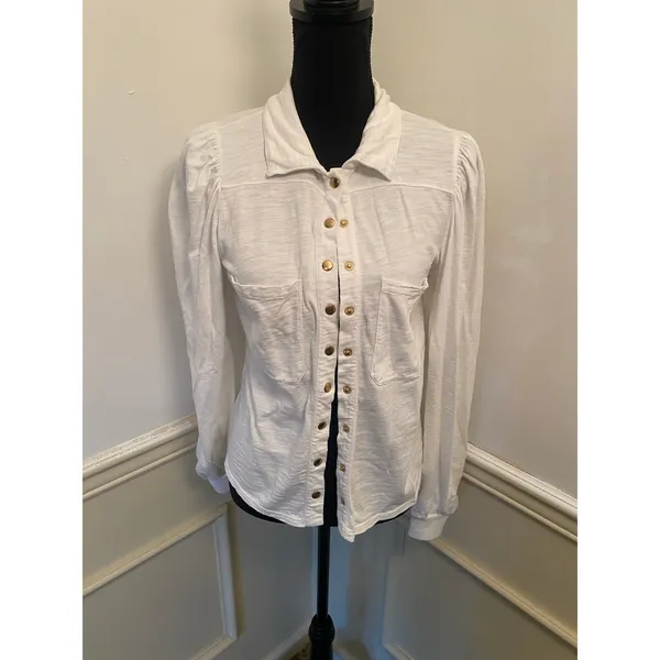 Nation Ltd The Desta Femme Button Up Top in Optic White w Gold Accents Cotton - Image 2
