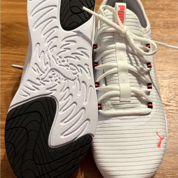 Puma Women's White and Pink Athletic Shoes - Image 2