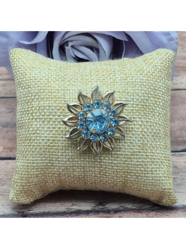 Vintage Blue Rhinestone Flower Brooch Gold Tone Leaf Floral Pin Unsigned 1.25” - Image 3