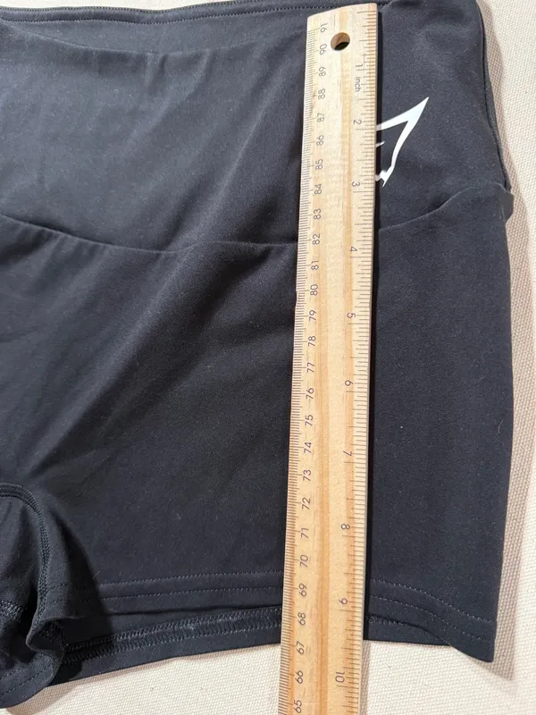 Gymshark Seamless Shorts size small black 2in inseam - Image 3