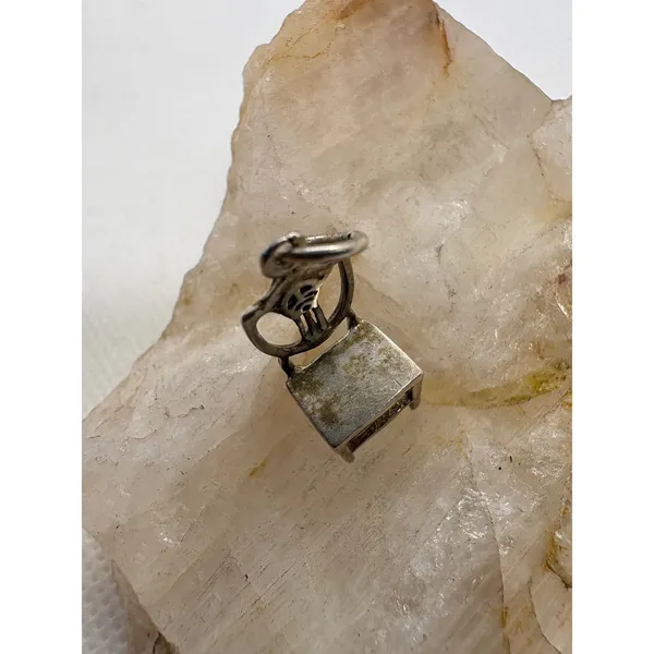 Vintage Sterling Silver Chair Charm 925 Miniature Furniture Pendant 1.32g - Image 3